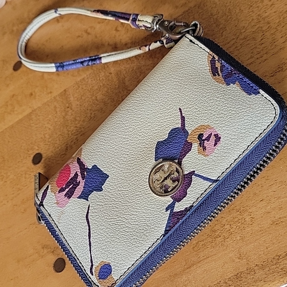 Tory Burch Wallet - Picture 2 of 5